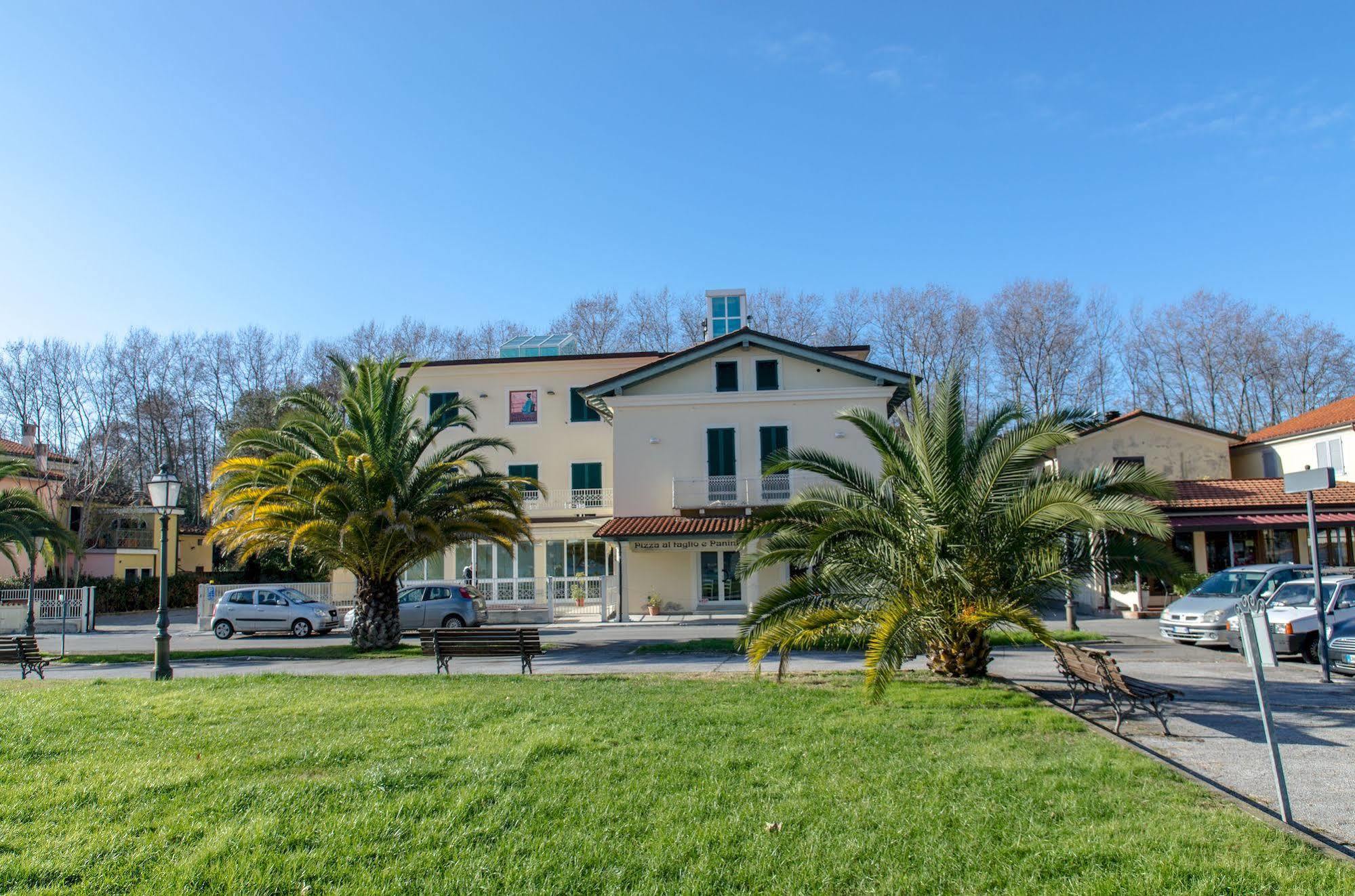 Hotel Butterfly Torre do Lago Puccini Exterior foto